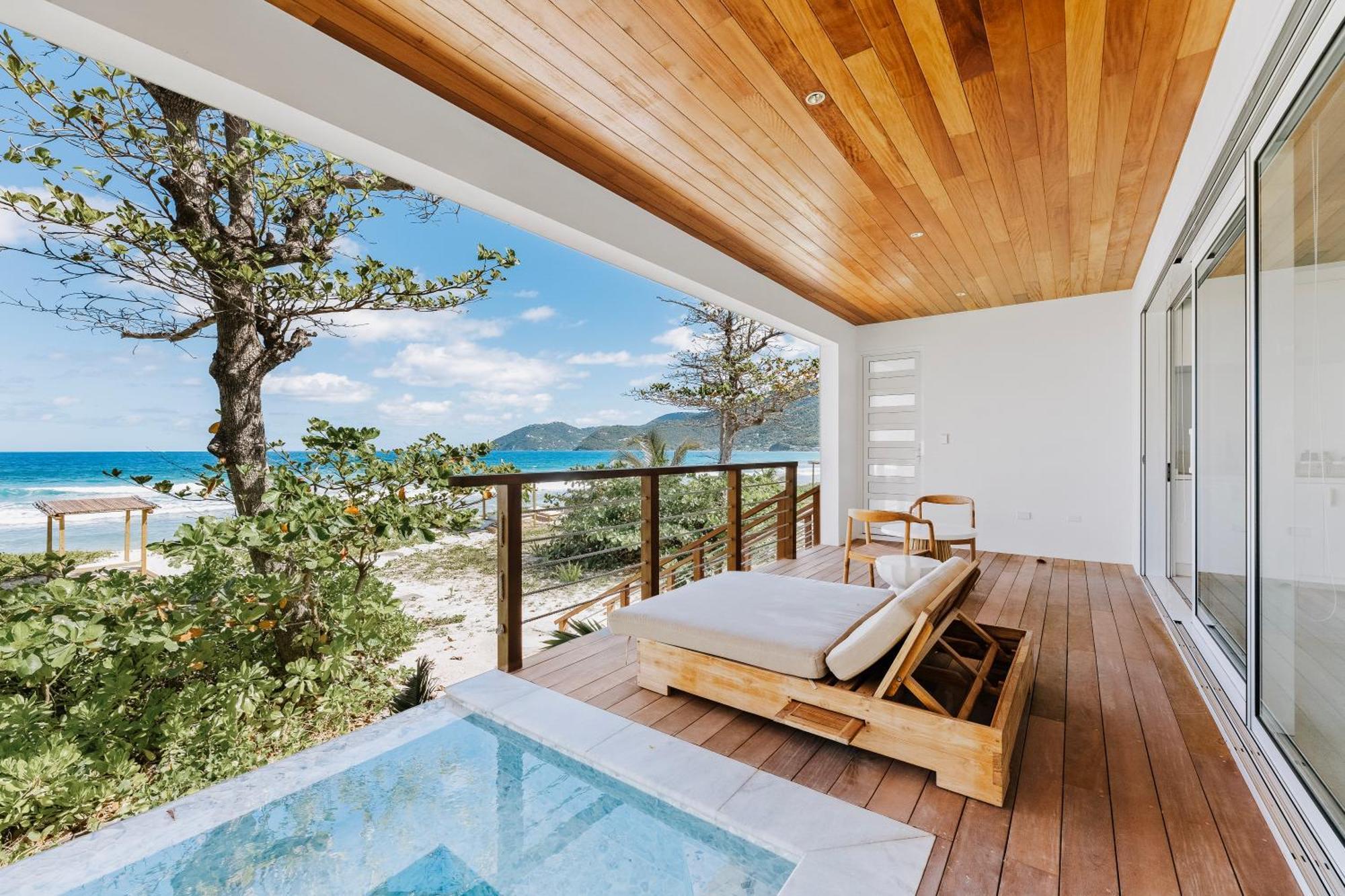 Long Bay Beach Resort Freshwater Pond Bagian luar foto